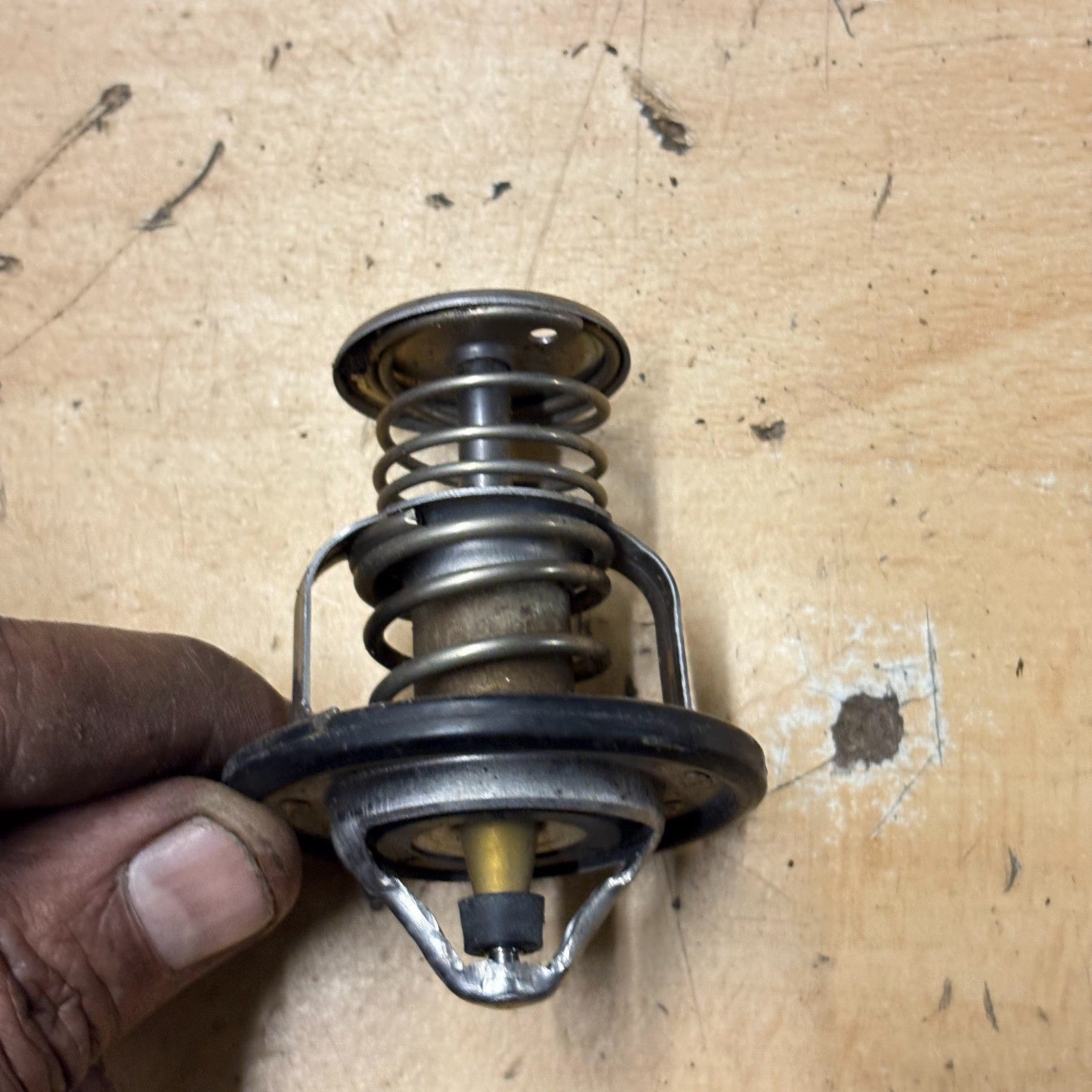 TOYOTA ESTIMA HYBRID MK2 2000-2006 Thermostat