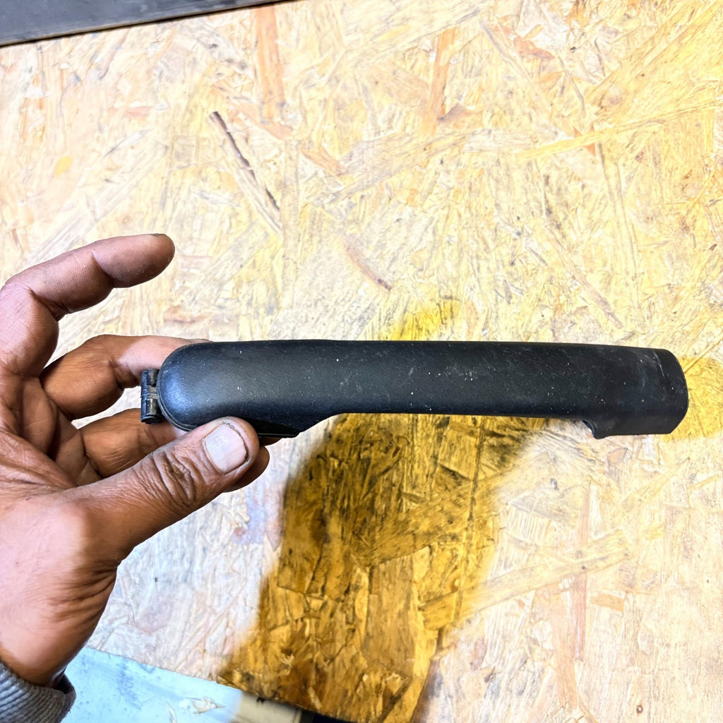 MERCEDES BENZ W639 VITO FRONT EXTERIOR DOOR HANDLE RIGHT SIDE 2002
