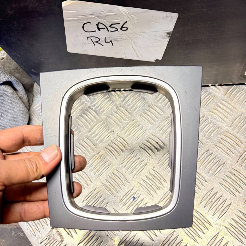 Audi A3 8P Central Console Tunnel Lining Mask Trim Bezel 8P0864261T 03-12