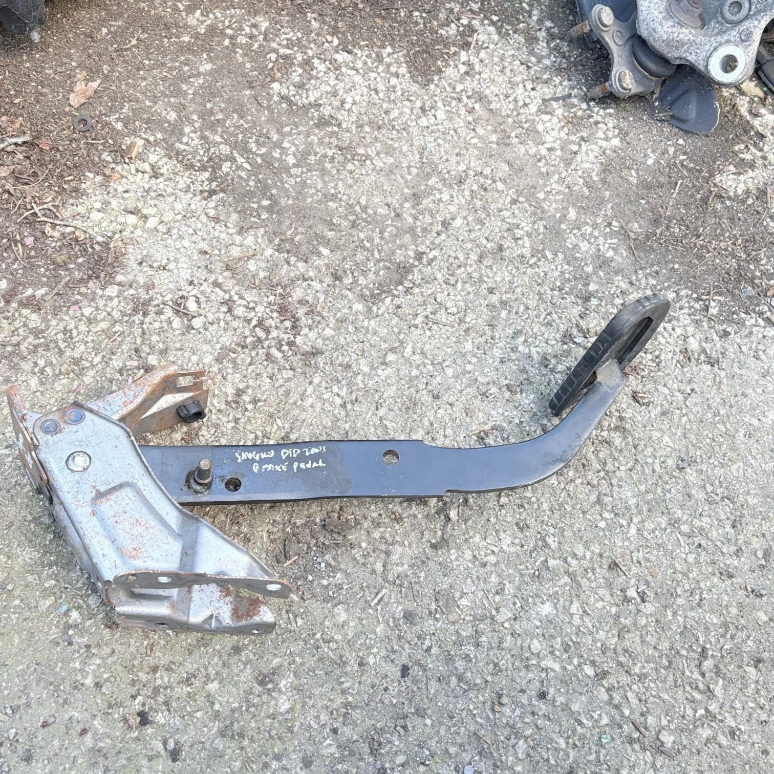 Toyota Avensis Mk2 5dr Hatch 2001 Brake Pedal 116330565412