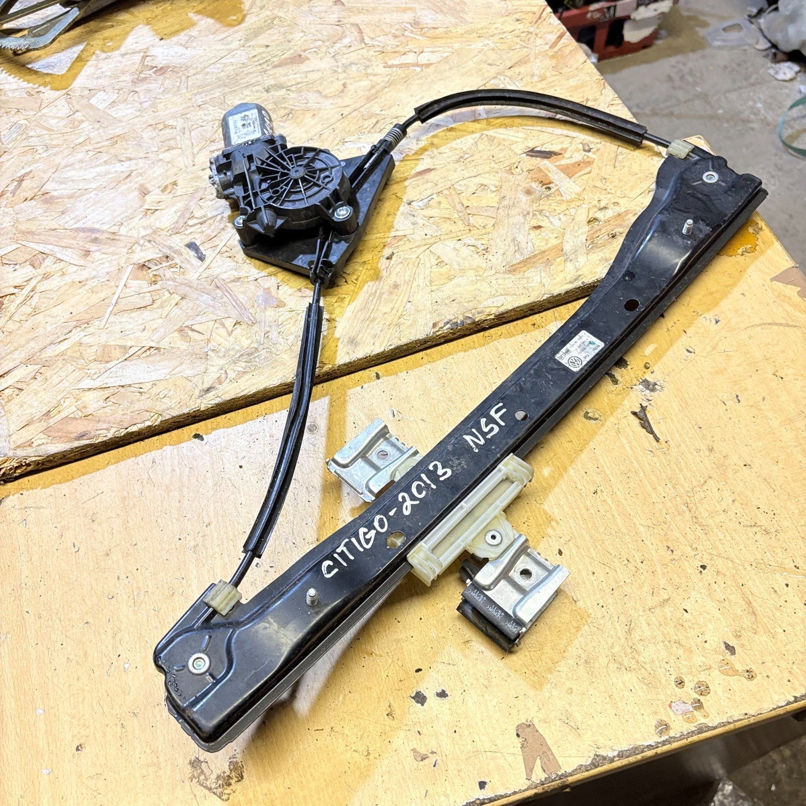 SKODA CITIGO 11-17 WINDOW MOTOR 1S4837461A NSF LH PASSENGER FRONT LEFT SIDE