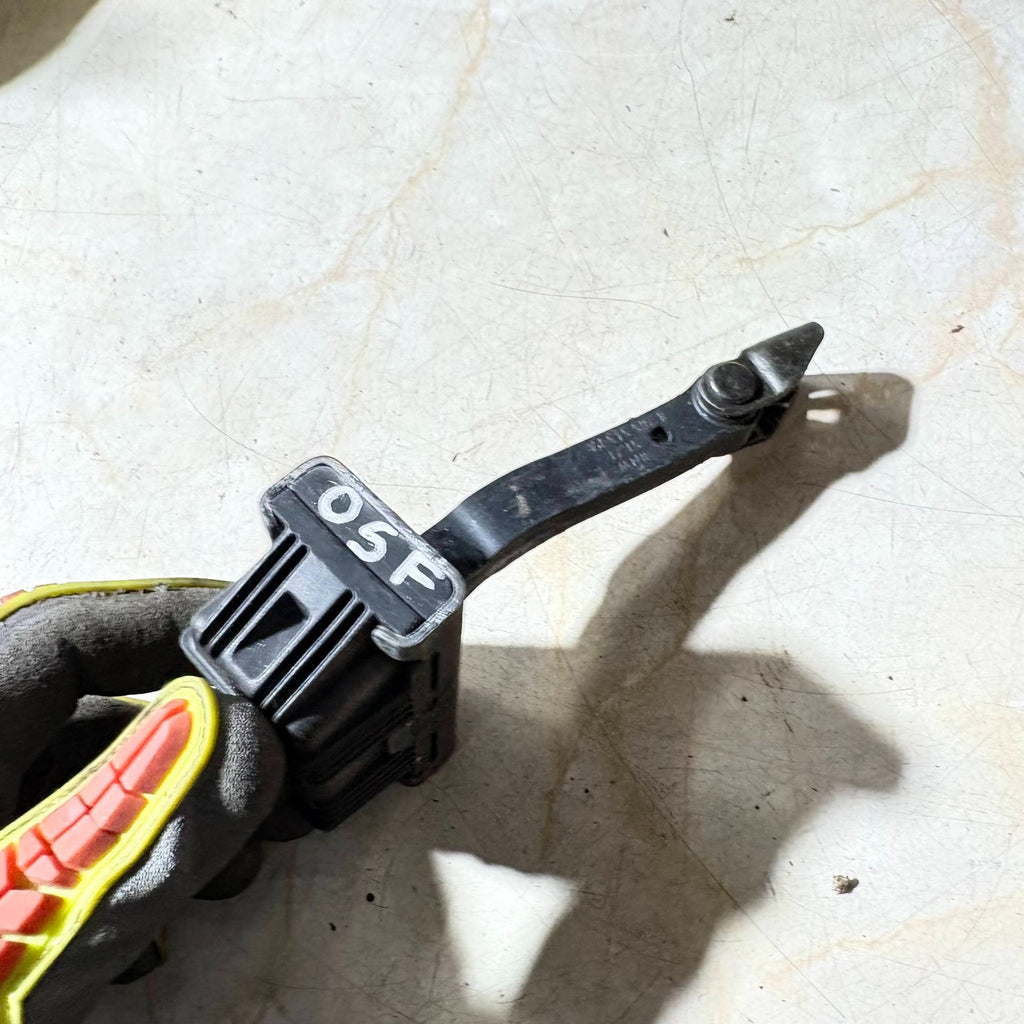 Front Right Side Door Hinge Stop Check Strap Fits BMW COMPACT 2003