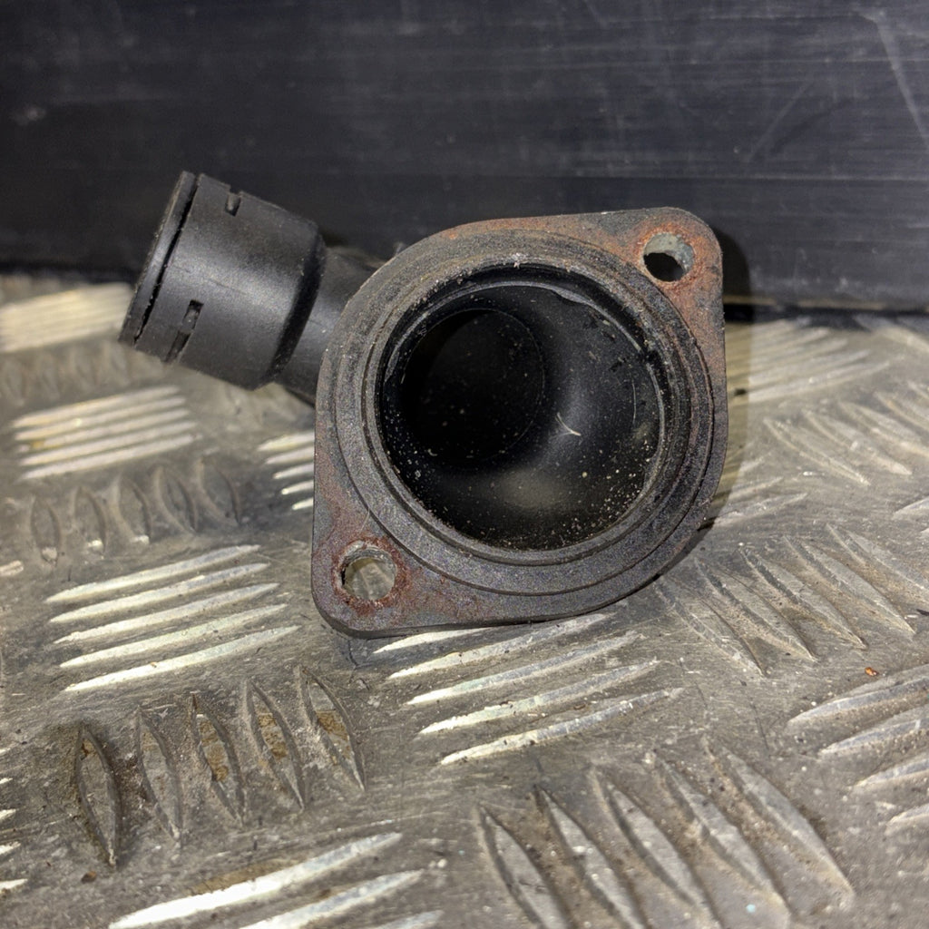 VOLKSWAGEN PASSAT B6 2006 DIESEL ENGINE WATER COOLANT PIPE HOSE 036121121D