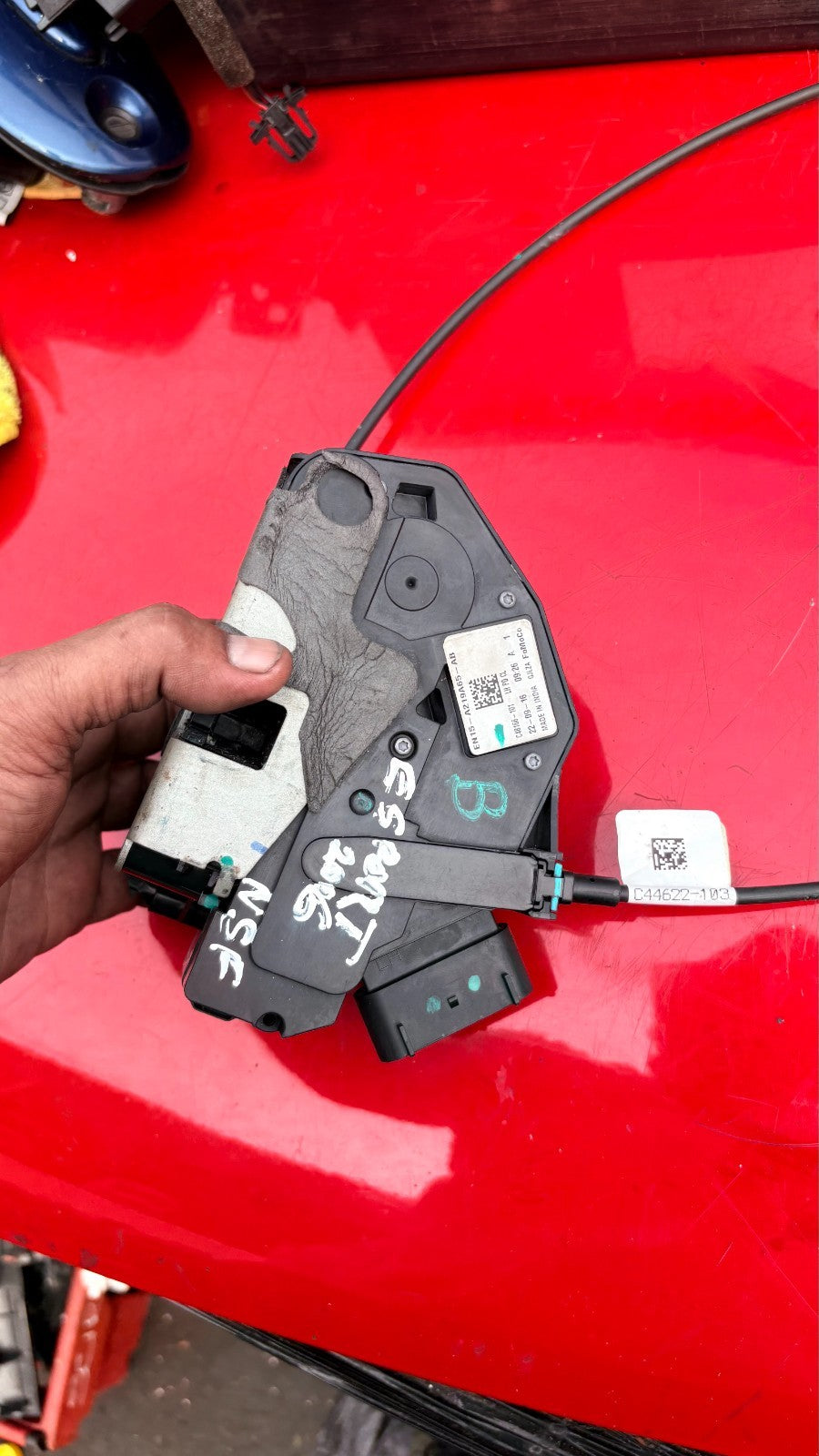 FORD ECOSPORT DOOR LOCK FRONT LEFT EN15-A219A65-AB 2016
