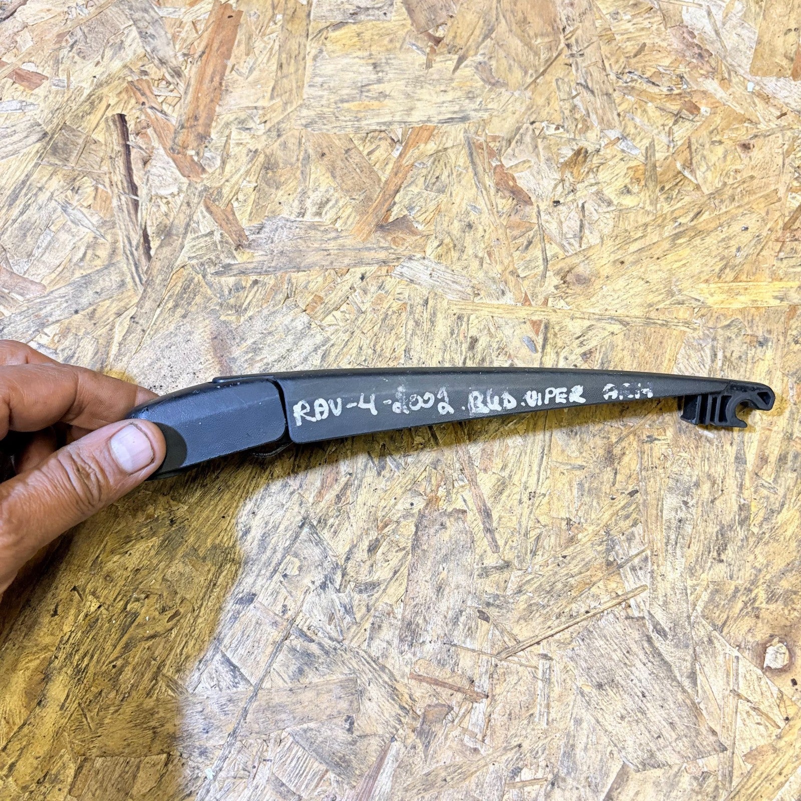 TOYOTA RAV4 MK2 2001-2005 D-4D REAR WIPER ARM
