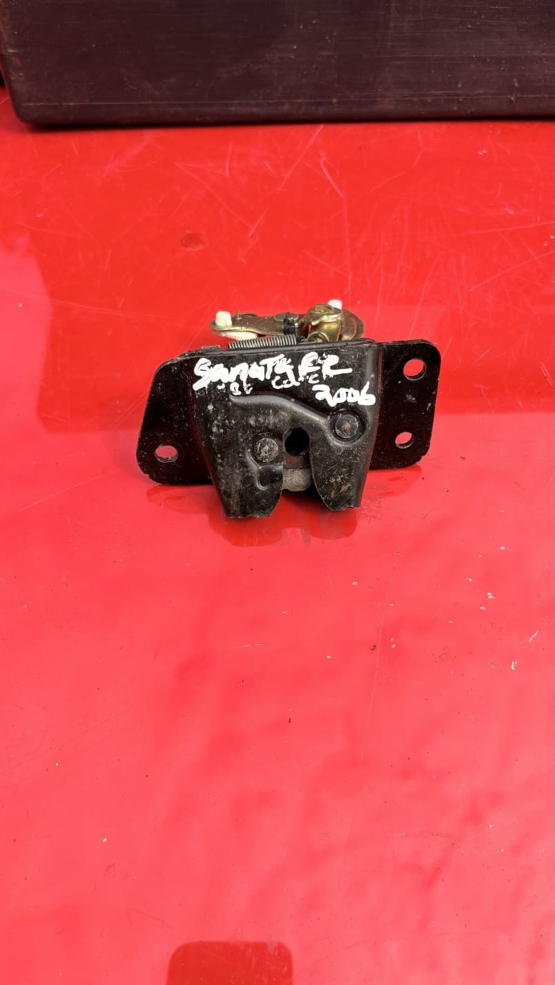 Hyundai Tucson JM 2006 Tailgate Boot Lid Lock Catch Latch AMD156798