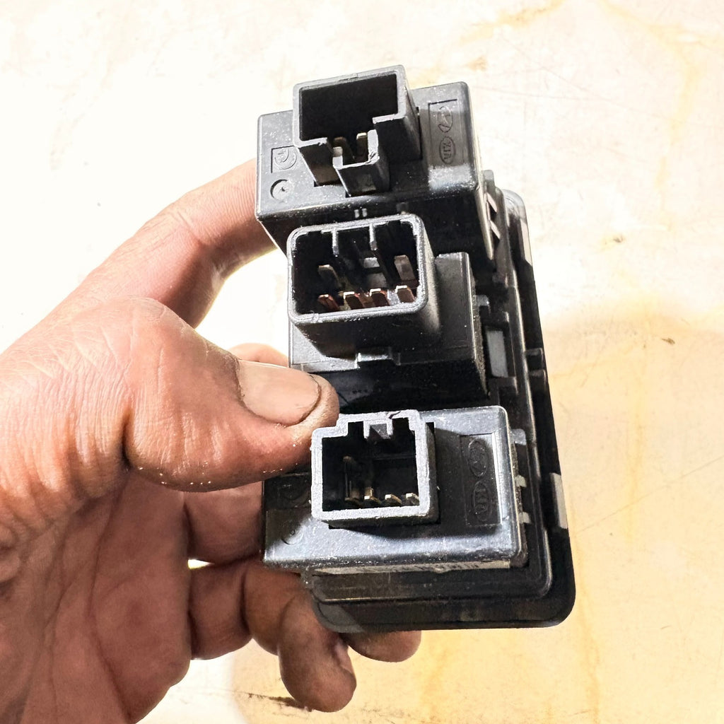 Hyundai i20 PB 2012-2014 Headlight Levelling Dimmer ESC Switch 93700-1J750RY