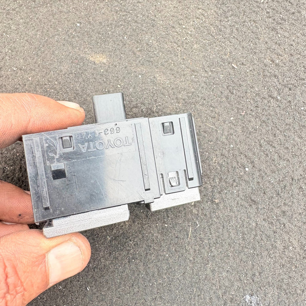TOYOTA PRIUS HUD NAVIGATION CONTROL SWITCH 75D800 MK3 2009-2015