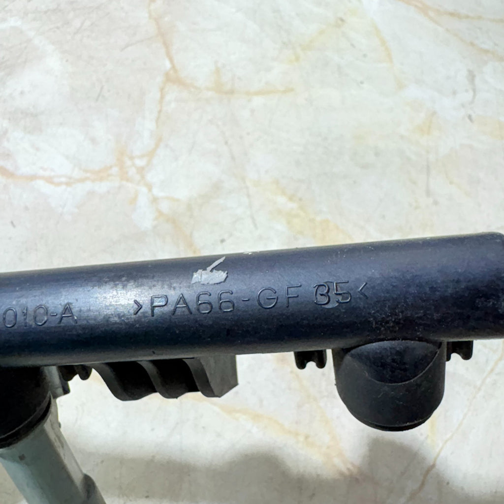Toyota Aygo Citroen C1 Peugeot 107 1.0 Injector Fuel Rail 23814-0Q010-A 2005-14