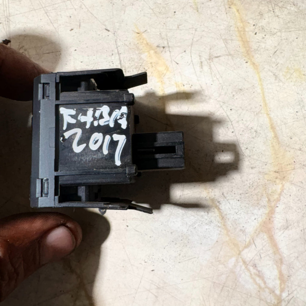 SKODA FABIA 2017 HEADLIGHT HEIGHT ADJUSTMENT KNOB WHEEL