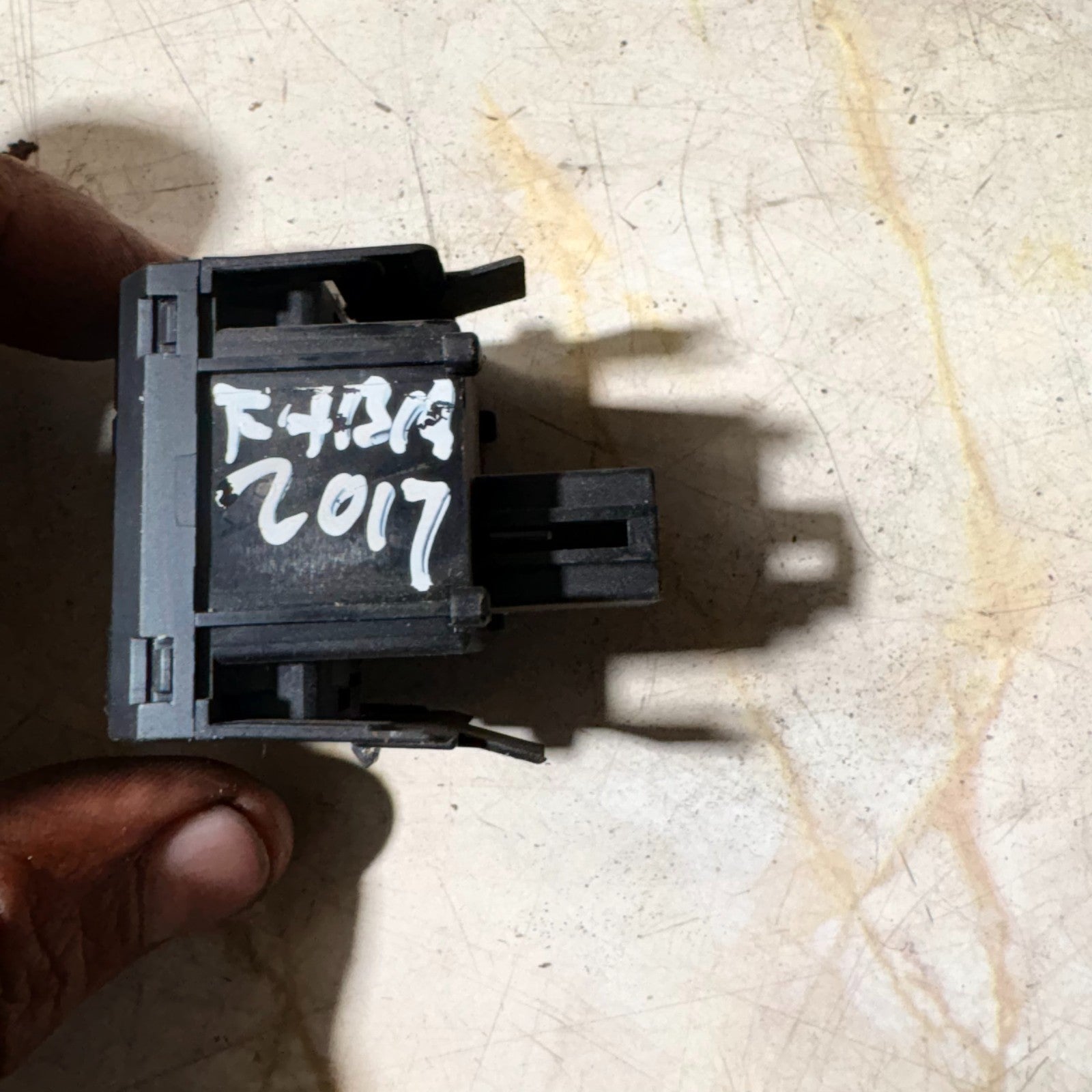 SKODA FABIA 2017 HEADLIGHT HEIGHT ADJUSTMENT KNOB WHEEL