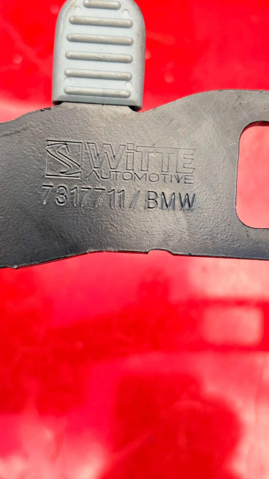BMW Mini 2017 One Reat Left Side Seat Cargo Adjuster 7317711