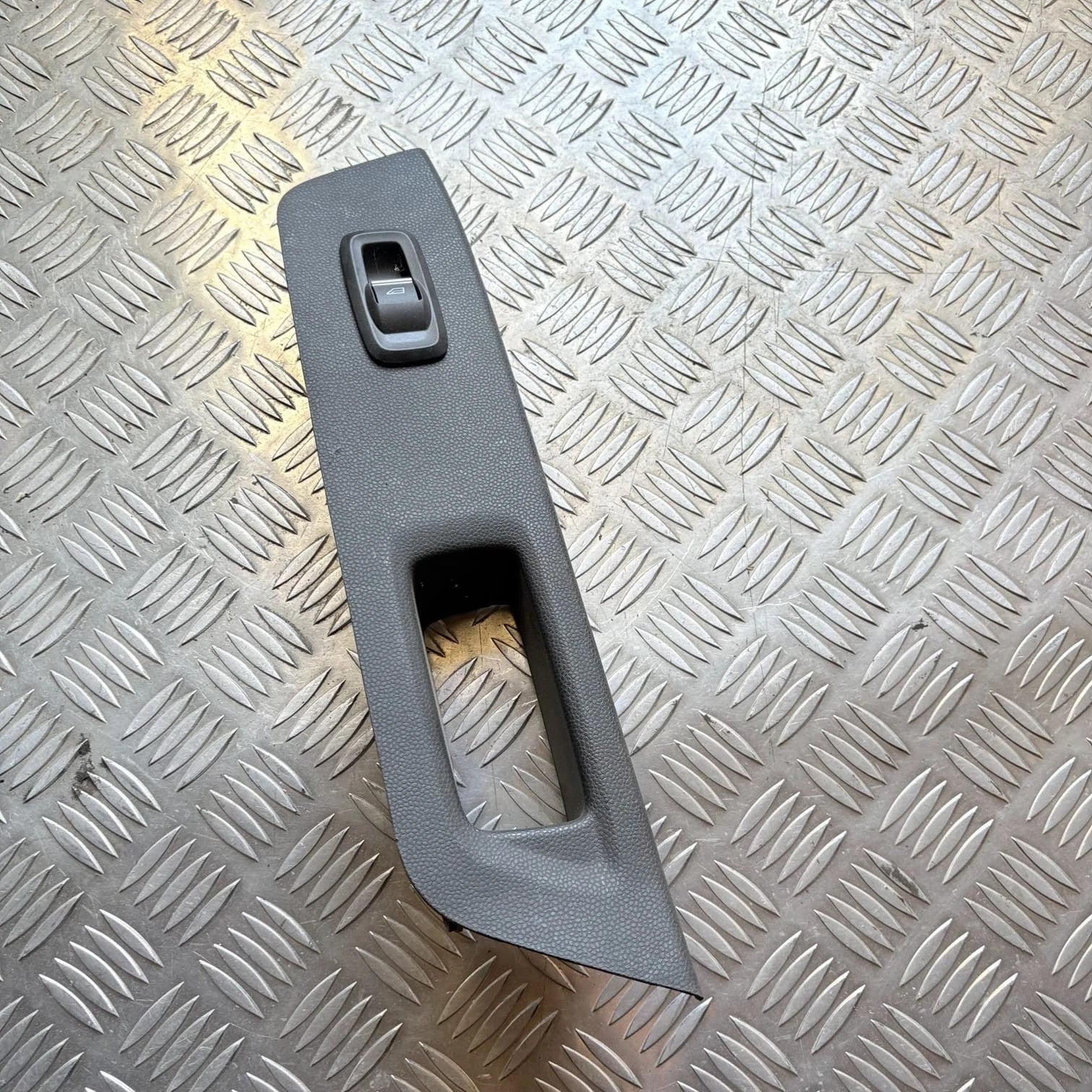 Front window control panel GN15A26690DC for FORD ECOSPORT (92677) NSF