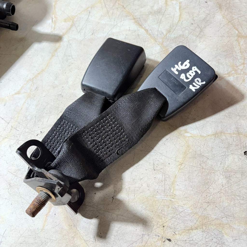 MG ZT 2004-2009 Left Passenger Side Rear Seat Belt Buckle Clip