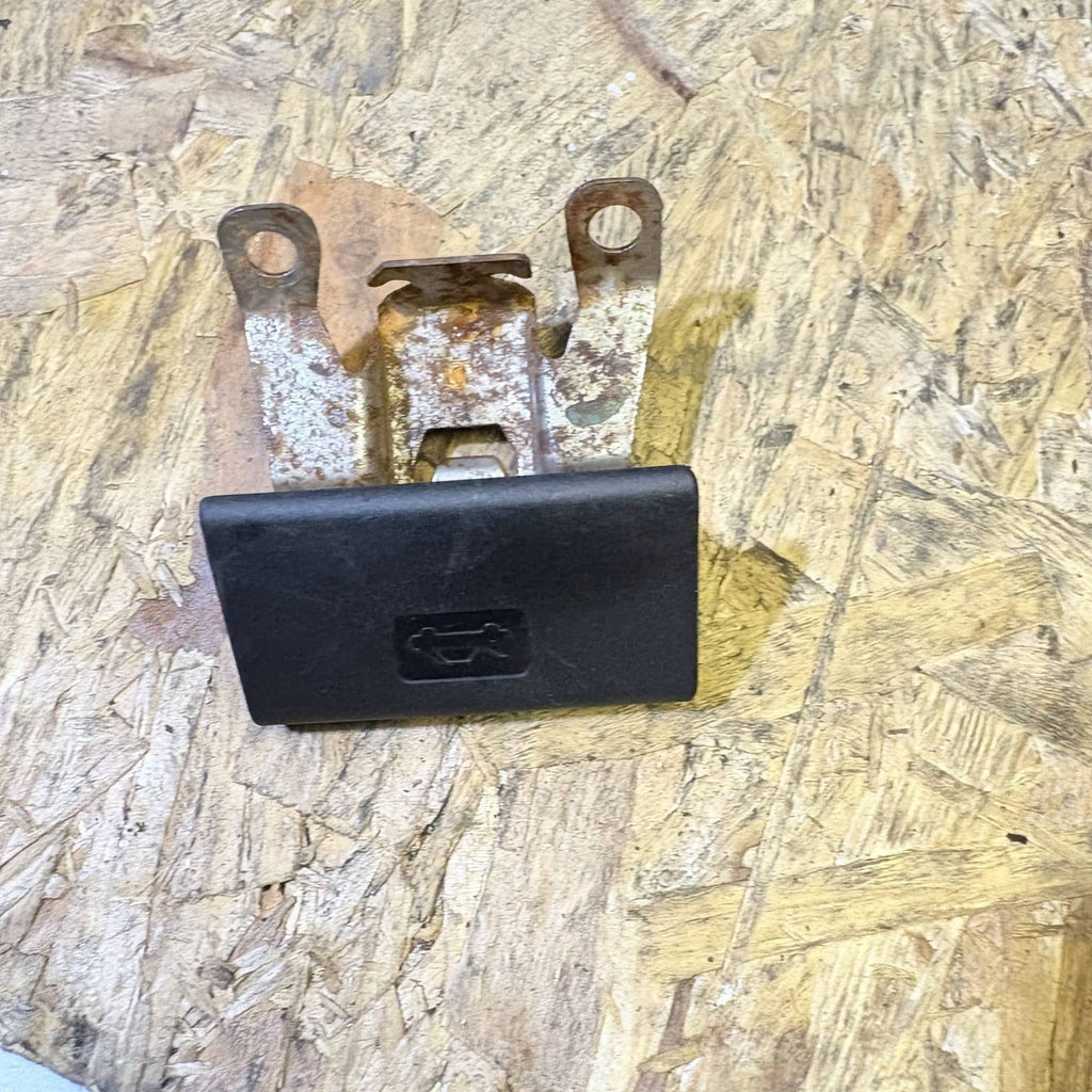 142 NISSAN MICRA K12 CONVERTIBLE C+C. BONNET RELEASE LATCH HANDLE