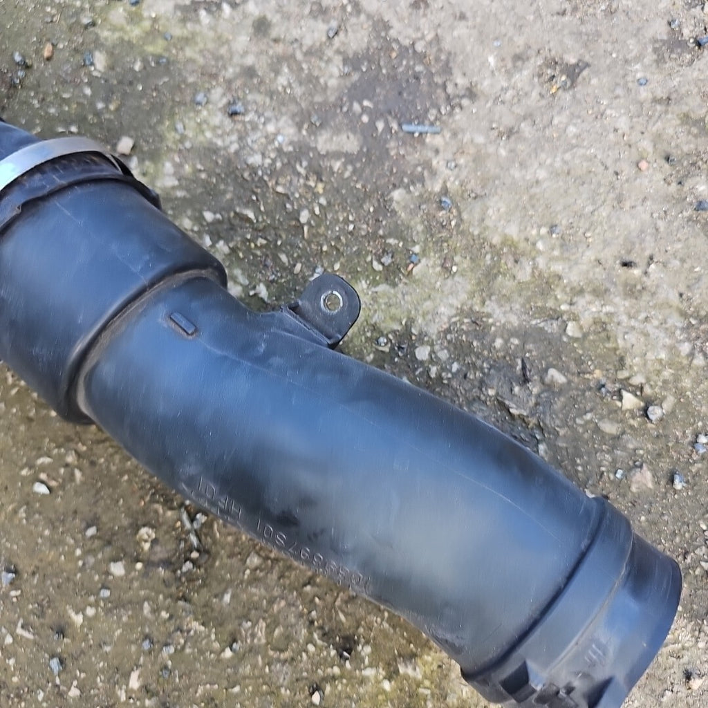 2012-2016 VAUXHALL ASTRA GTC 1.7 CDTI AIR INTAKE PIPE HOSE 1039897S01