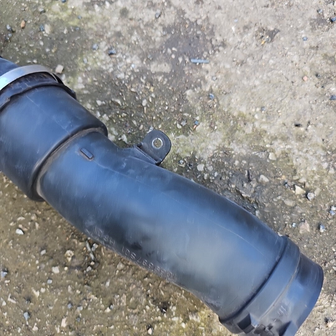 2012-2016 VAUXHALL ASTRA GTC 1.7 CDTI AIR INTAKE PIPE HOSE 1039897S01