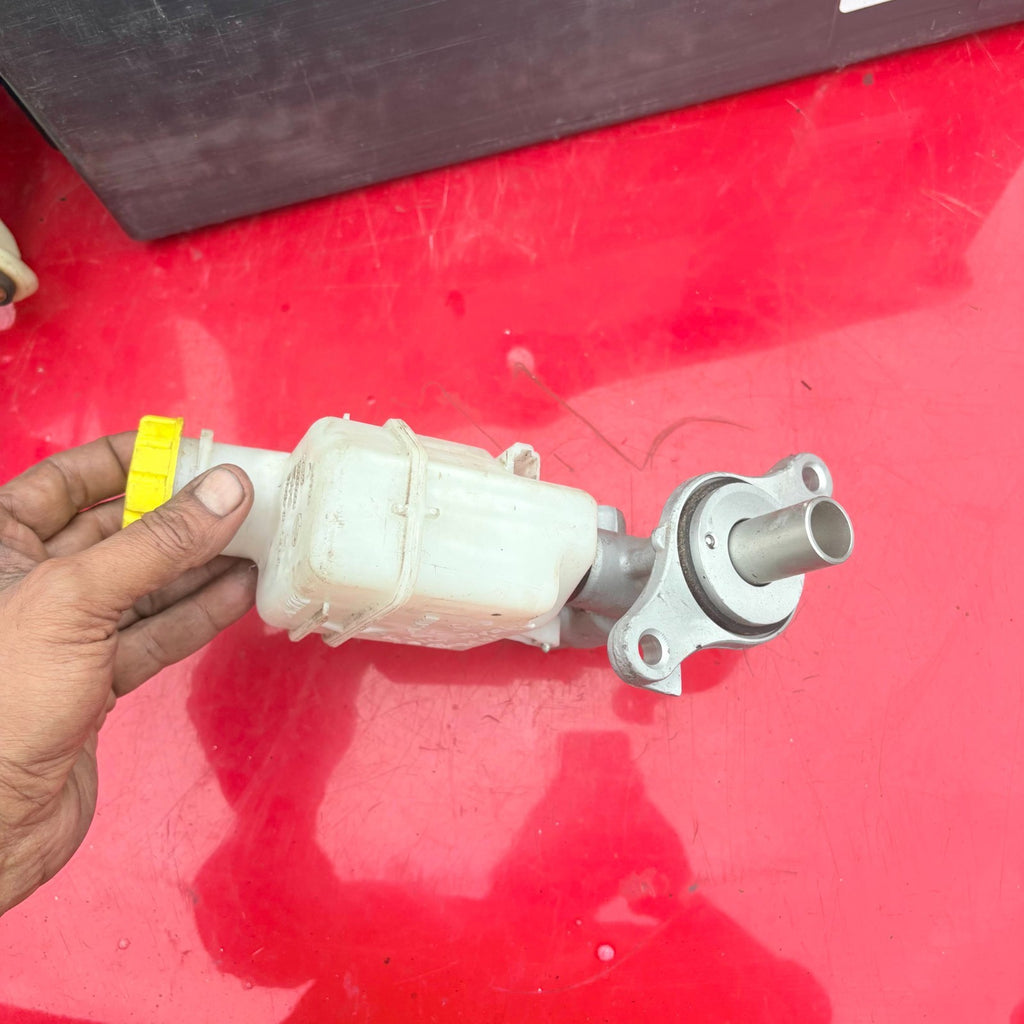 FIAT 500 2008-2019 Brake Master Cylinder Fluid Reservoir 32069666