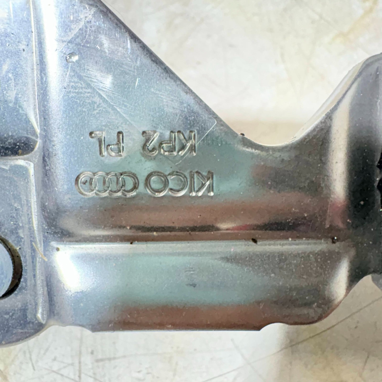 Audi A1 8X Striker Plate 8P4827507A Lock Catch Hatch/Sportback 2010-2018