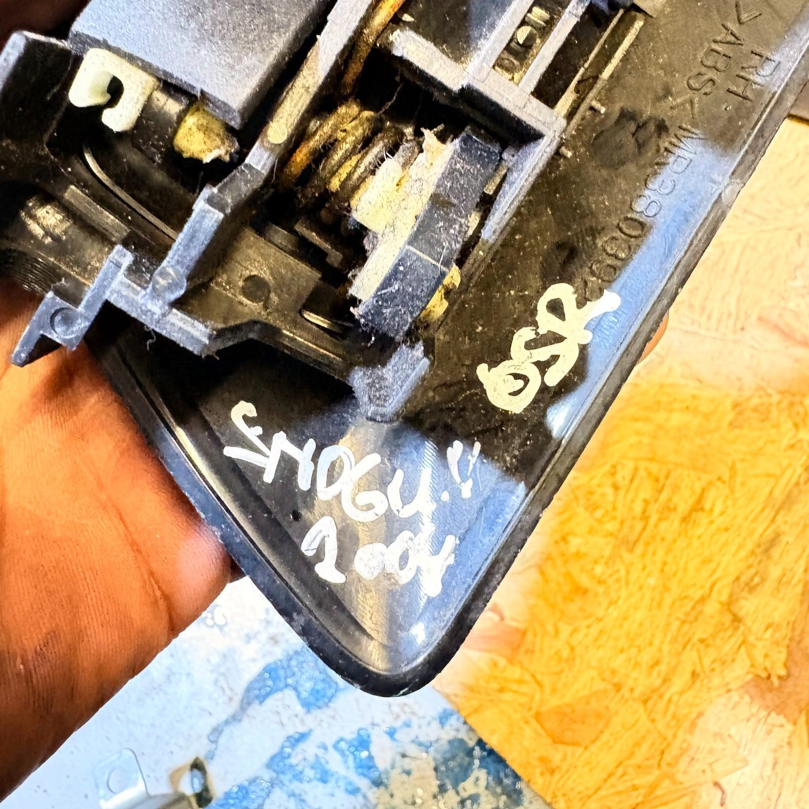 Inside Door Handle Right Rear for Mitsubishi SHOGUN 2004