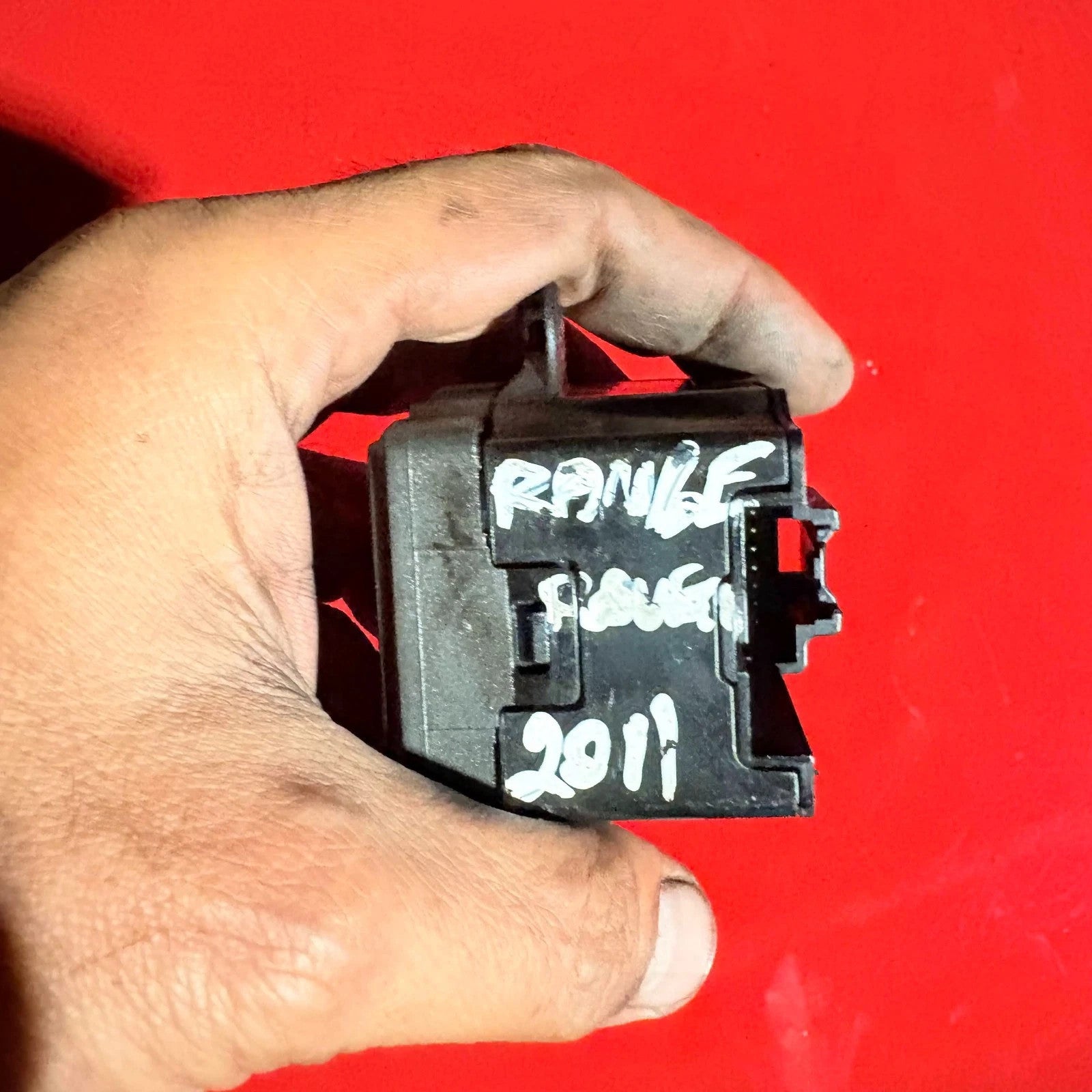 Land Rover Range Rover Traction Control Switch 30s10021994 2011-2017