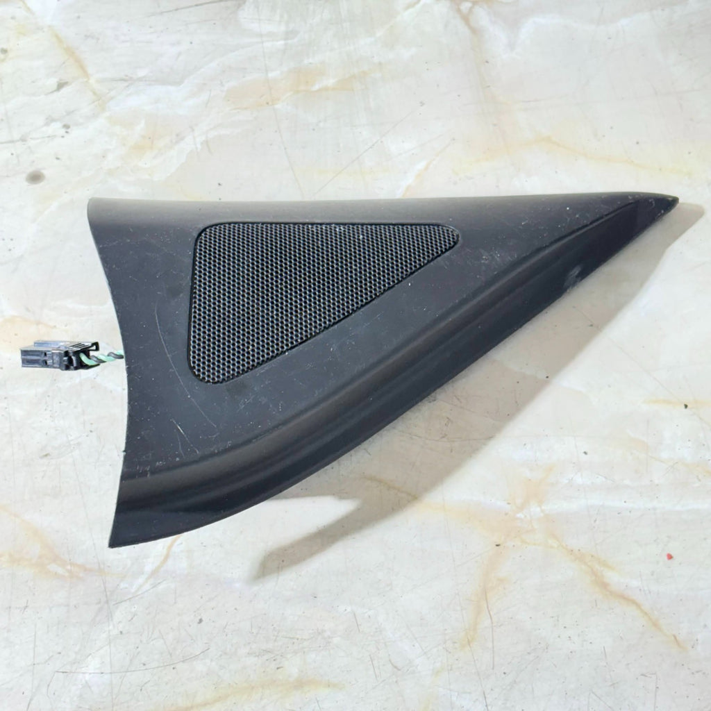 Hyundai Santa Fe CM 2006-2012 Front Left Door Tweeter Speaker Trim 87651-2B010