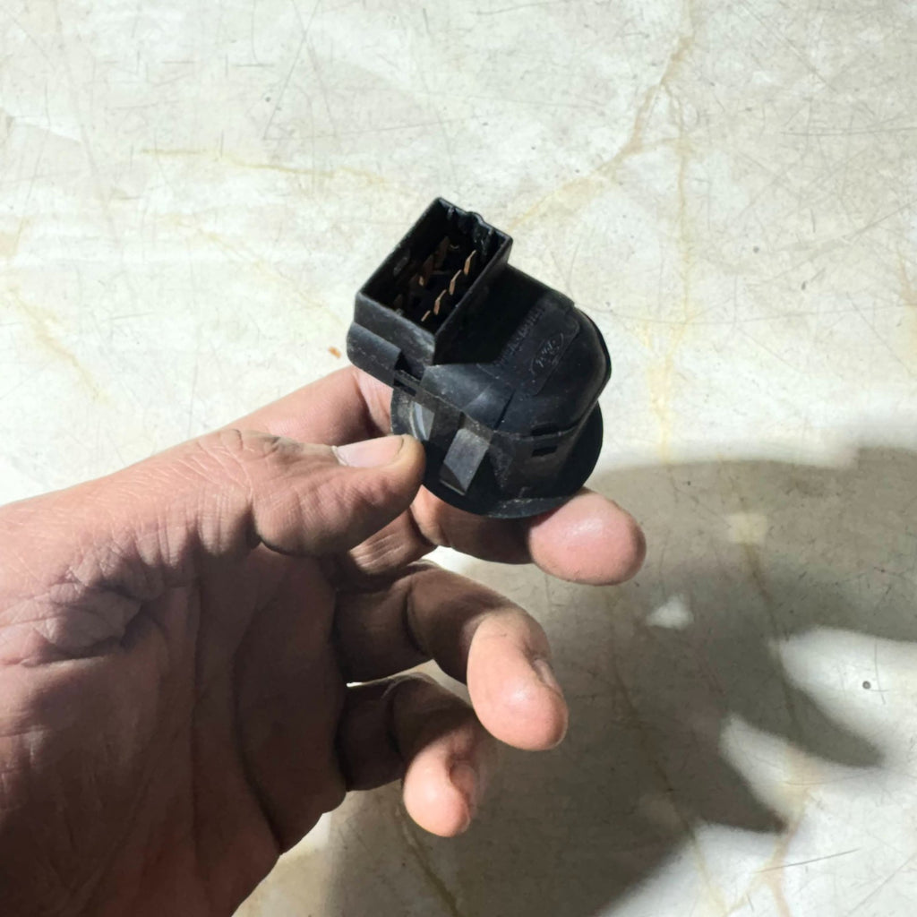 Ford Fiesta 2001-17 Power Fold Wing Mirror Switch 8 Pin 1S7T-17B676-AA