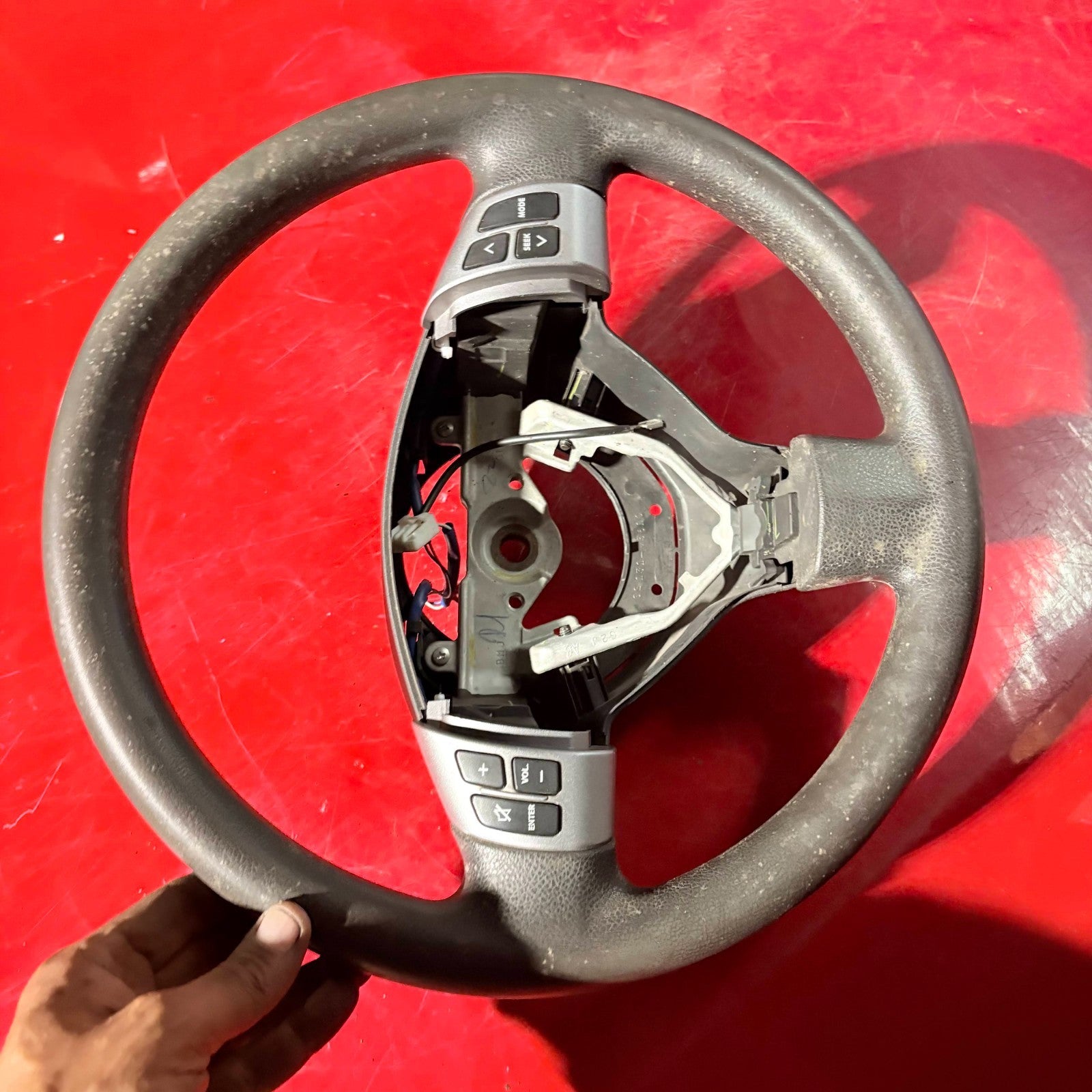 SUZUKI SWIFT 04-10 MULTI FUNCTION STEERING WHEEL GS131-05610