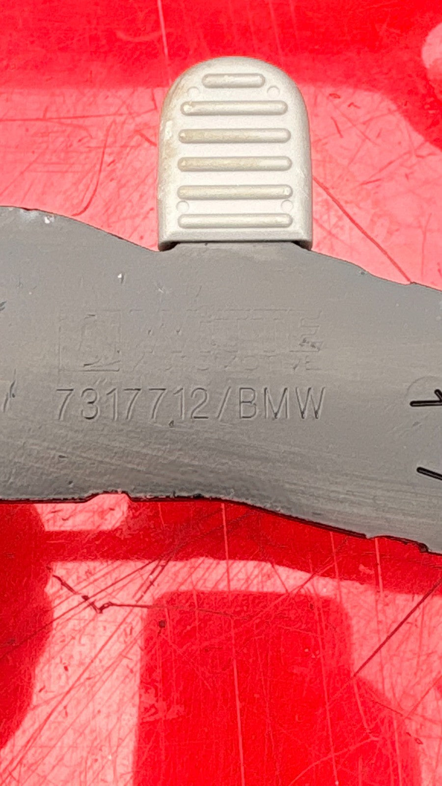 MINI 2014-2024 DRIVER SIDE REAR CARGO ADJUSTERS 7317712