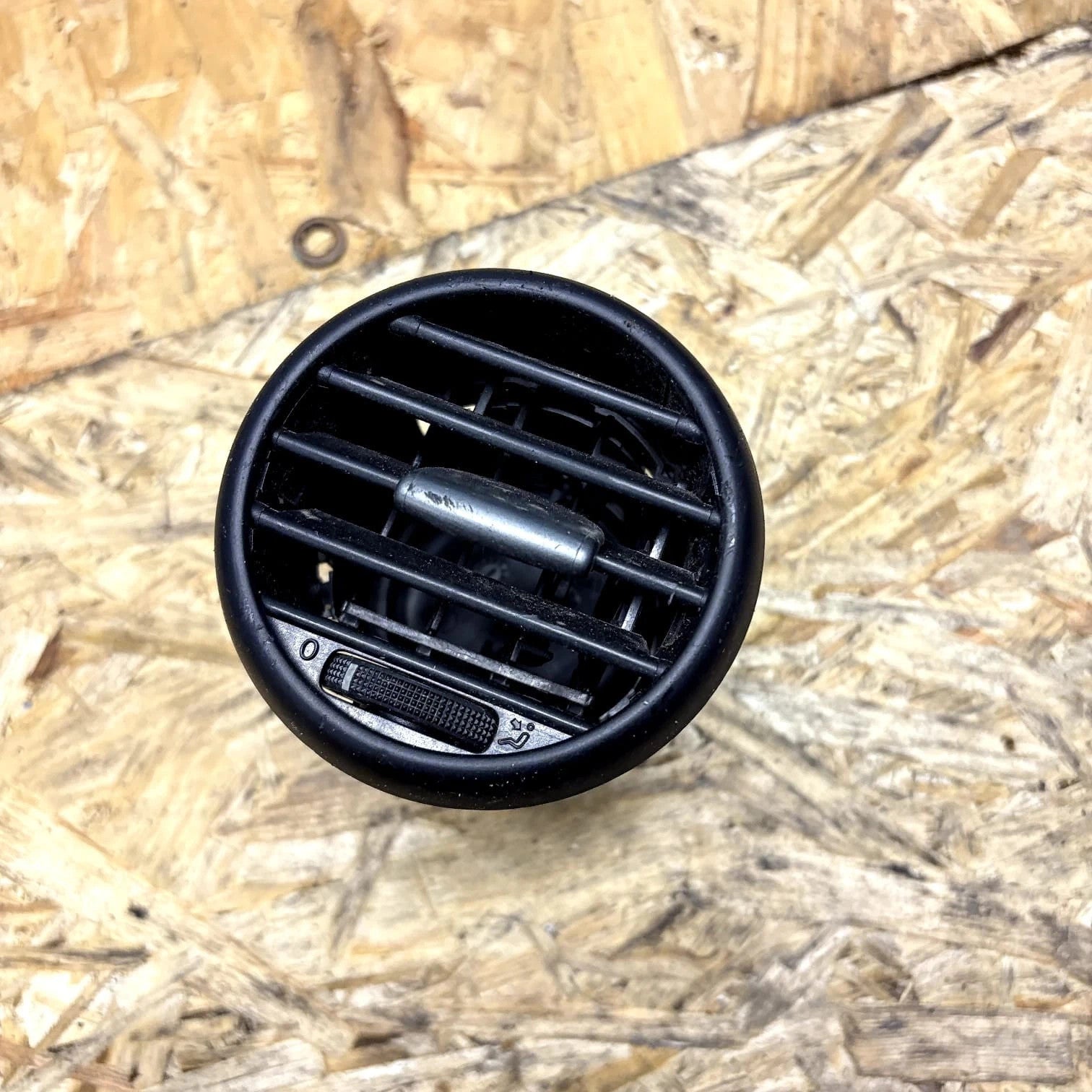 2011SEAT Leon 1P0819203 AIR NOZZLE FRESH AIR NOZZLE ventilation grille DE2590853