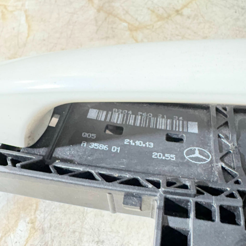 Mercedes CLS C218 Rear Left Outer Door Handle 02047602134 A2047602134 2011-2017
