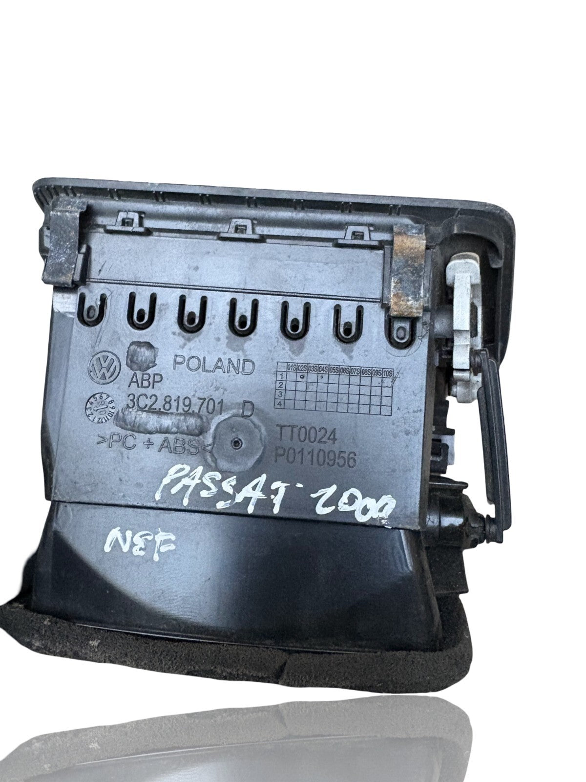 VW PASSAT R36 (B6) 2008 NSF PASSENGER SIDE LEFT DASHBOARD AIR VENT 3C2819701D