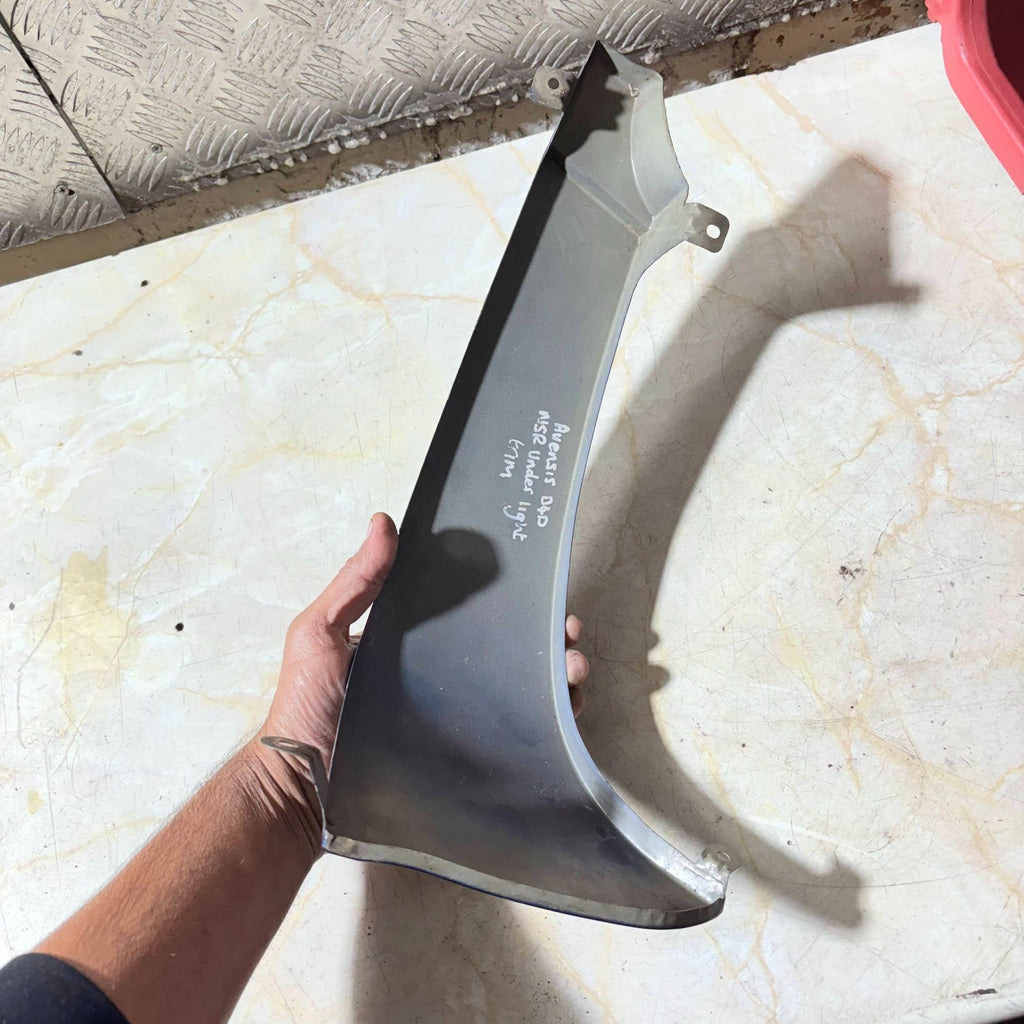 Toyota Avensis D4D Left Rear Under Light Cover Trim