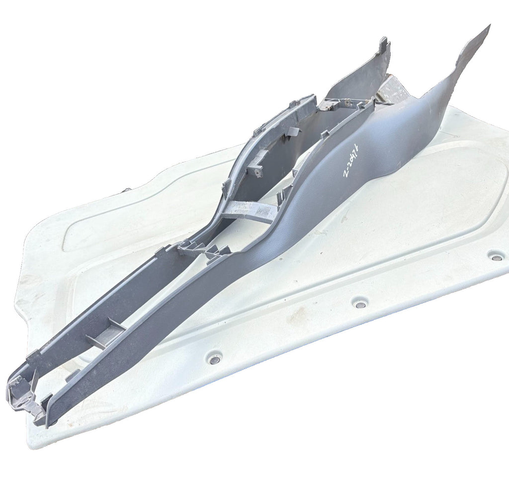 VW Polo Mk4 9N/9N3 Lower Centre Console Base RHD 6Q2864343D (02-05/05-08/09-10)