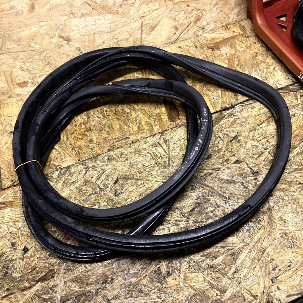 VAUXHALL Astra H VXR MK5 Passenger Left Front Door Rubber Seal 2004-2010