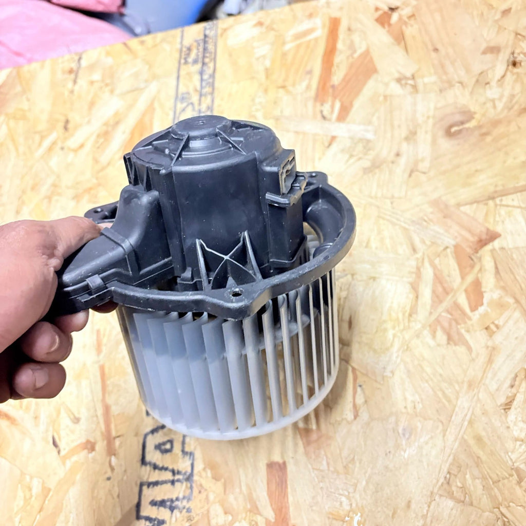 Kia Ceed Mk1 2006-2012/Hyundai i30 FD 2007-2012 Heater Blower Motor F00S33F023