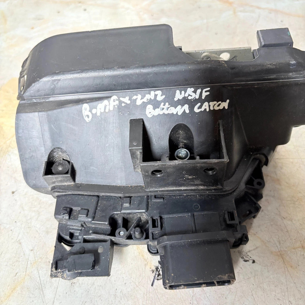 FORD B MAX DOOR LOCK BOTTOM CATCH FRONT LEFT AV1A-R21813-DC MK1 2012