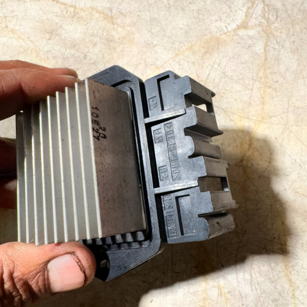 TOYOTA PRIUS MK2 2003-2009 HEATER BLOWER FAN MOTOR RESISTOR 87165-47020