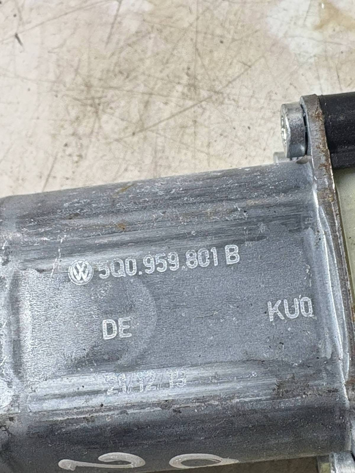 PORSCHE MACAN 2020 ELECTRIC WINDOW MOTOR 5Q0959801B