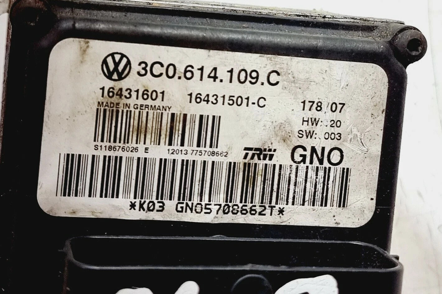 Volkswagen Passat B6 05-10 ABS Pump Unit 3C0614109C