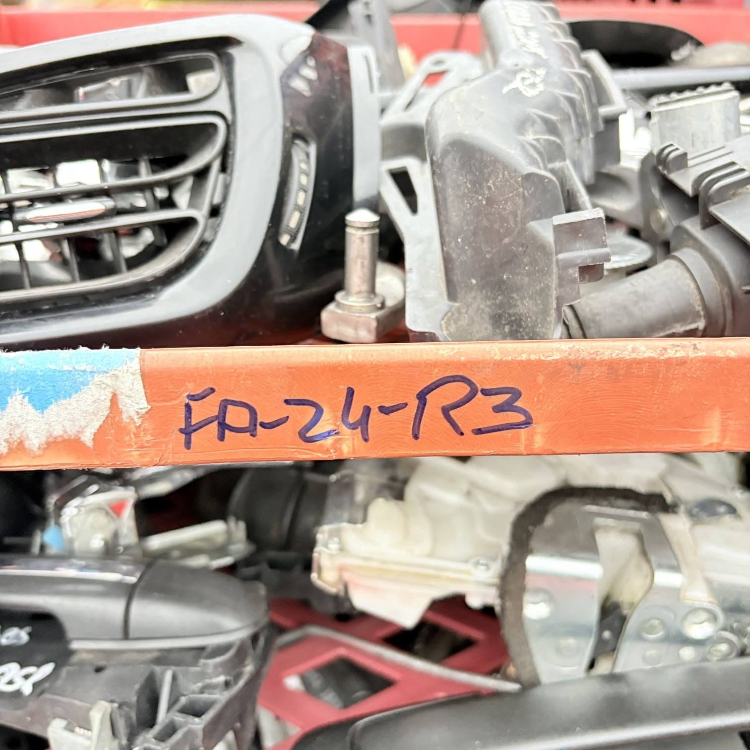 Range Rover Evoque L538 Rear Fuse Box 6G9T14K131DB 5M5T14B192CA 2011-2018