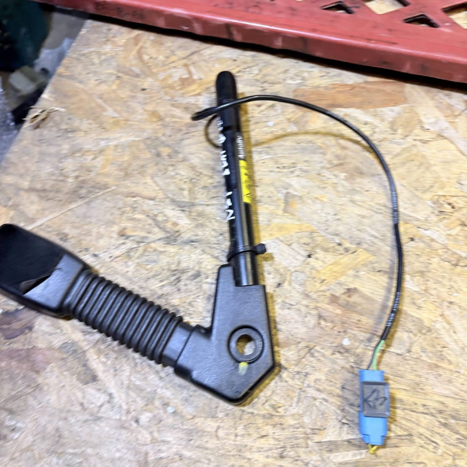 MINI (BMW) SEAT BELT STALK COOPER PARK LANE 3 Door Hatchback 7211911954801-NSF