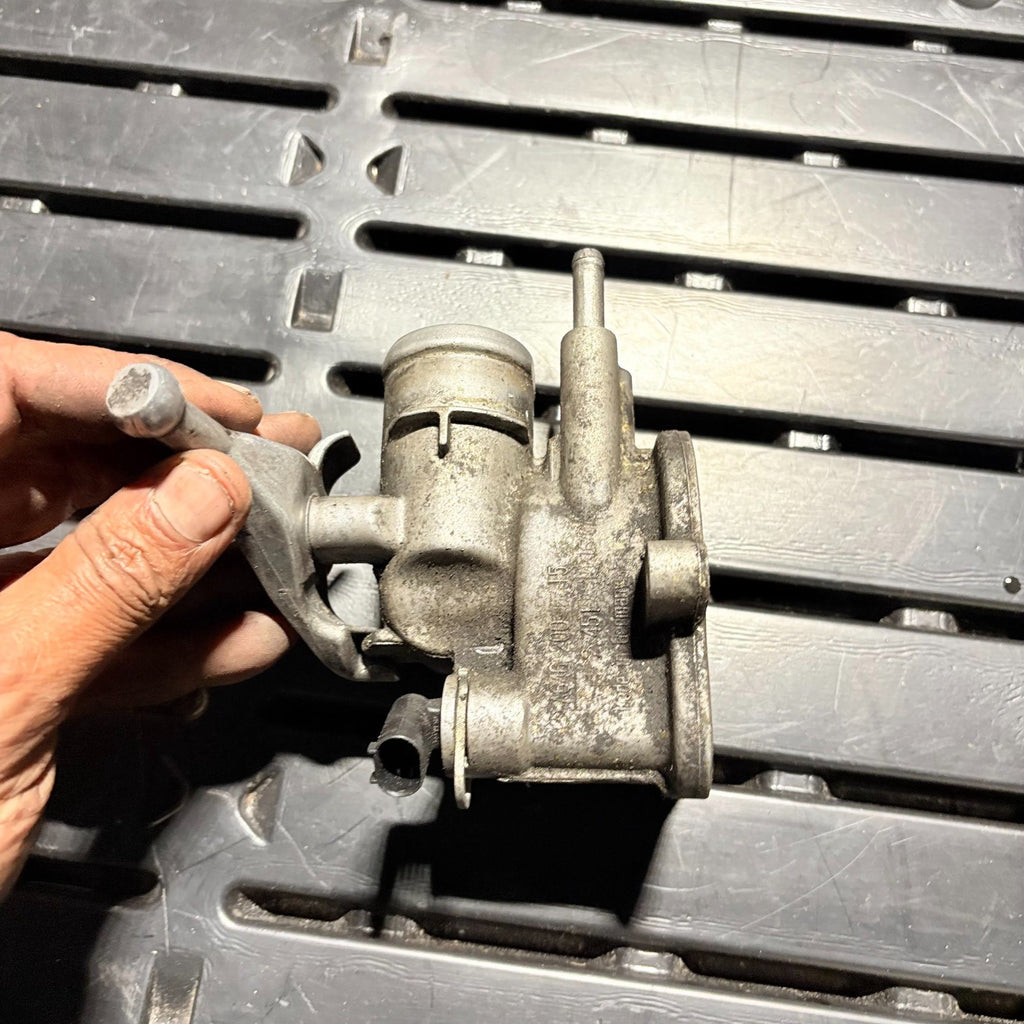 Mercedes C220 W204 2007-2014 THERMOSTAT HOUSING A646200