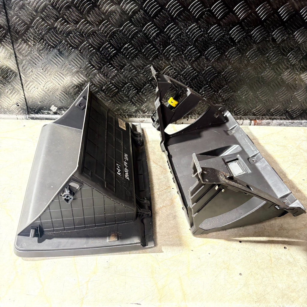 Hyundai Santa Fe MK2 2006-2012 Dashboard Glove Box Storage Assembly 84511-2B900