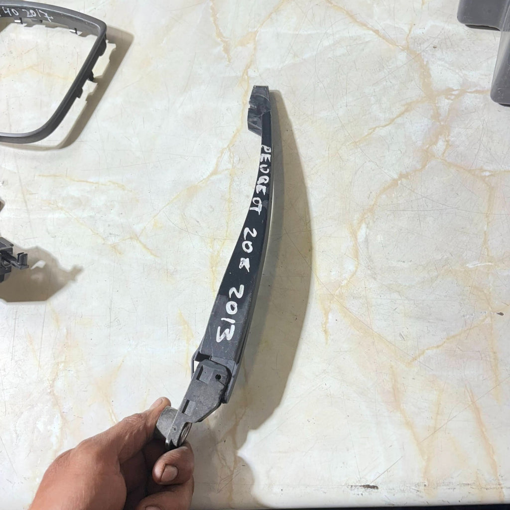 PEUGEOT 208 WIPER ARM 12-20