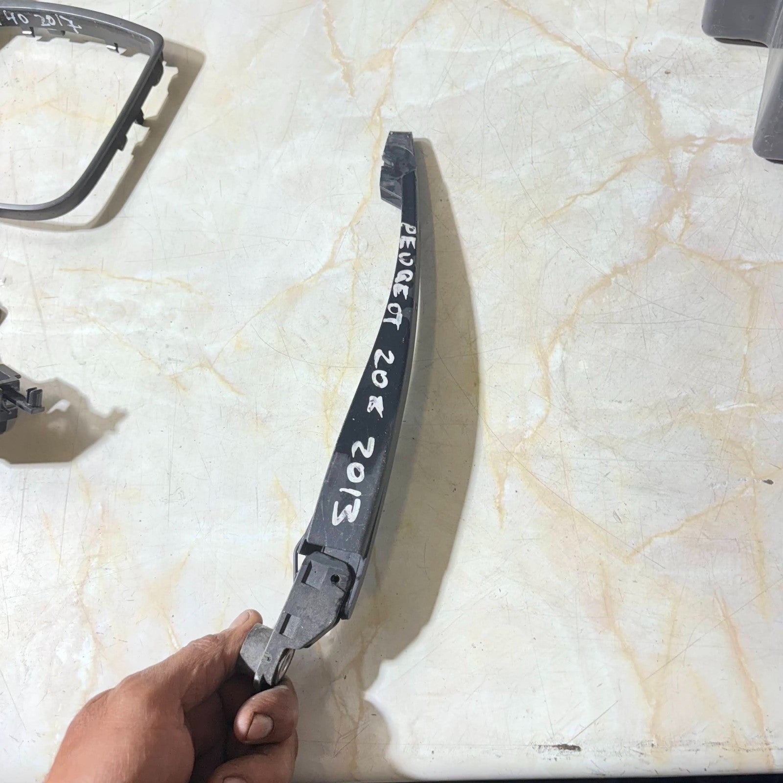 PEUGEOT 208 WIPER ARM 12-20