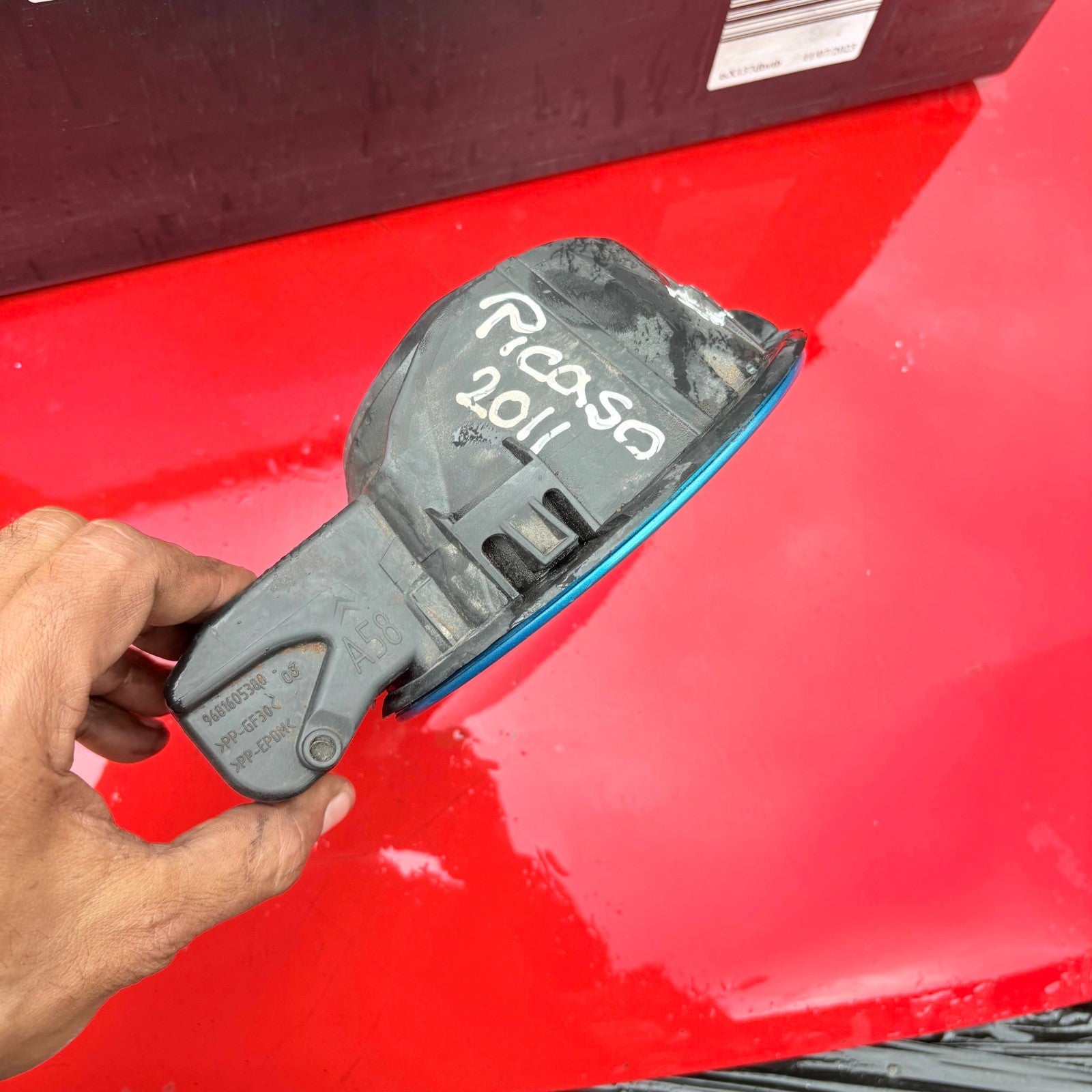 2011 CITROEN C3 PICASSO 1.6 HDI FULE FLAP CAP COVER 9681605380