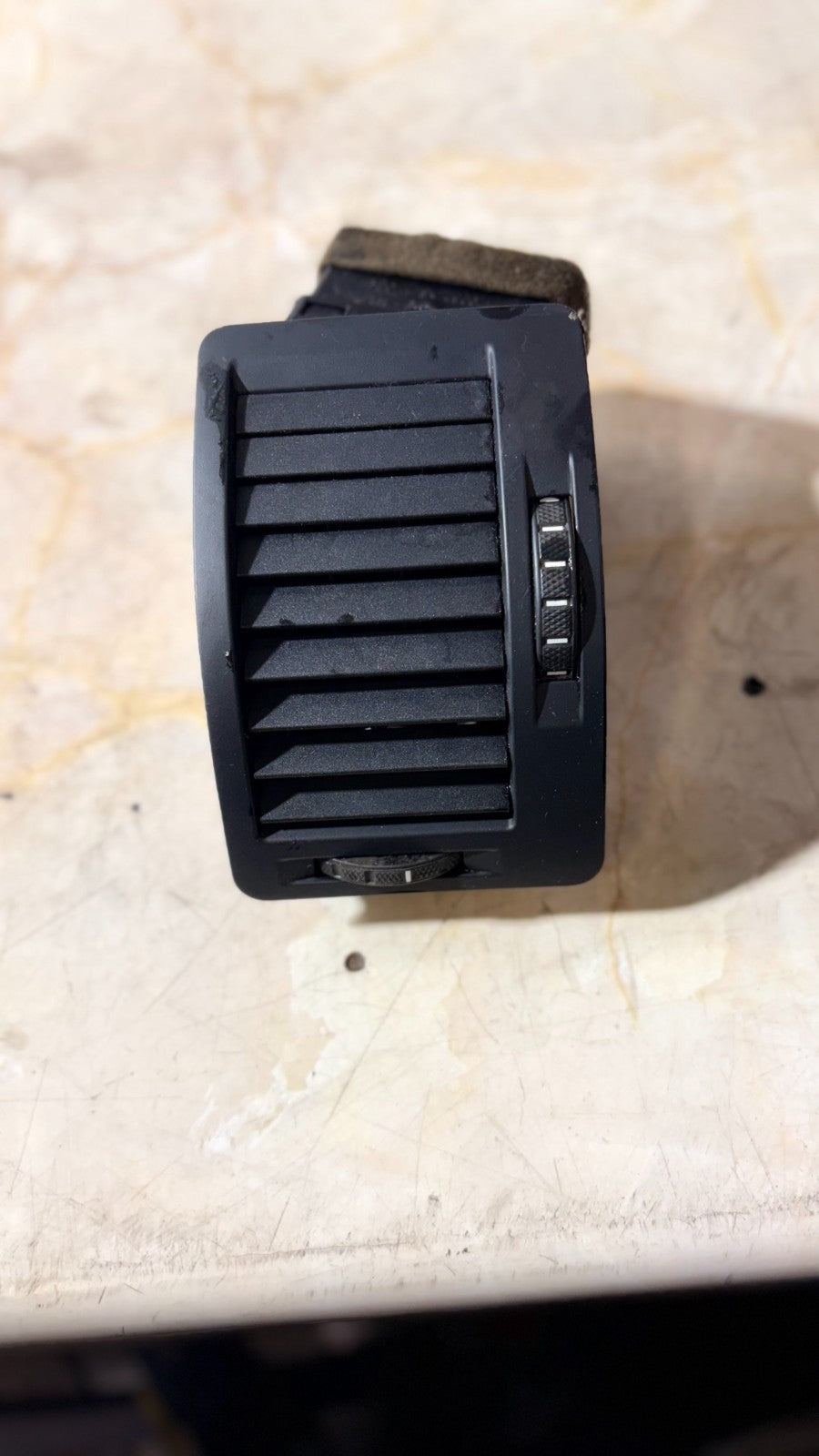SKODA OCTAVIA MK2 2012 1Z PASSENGER SIDE FRONT HEATER AIR VENT