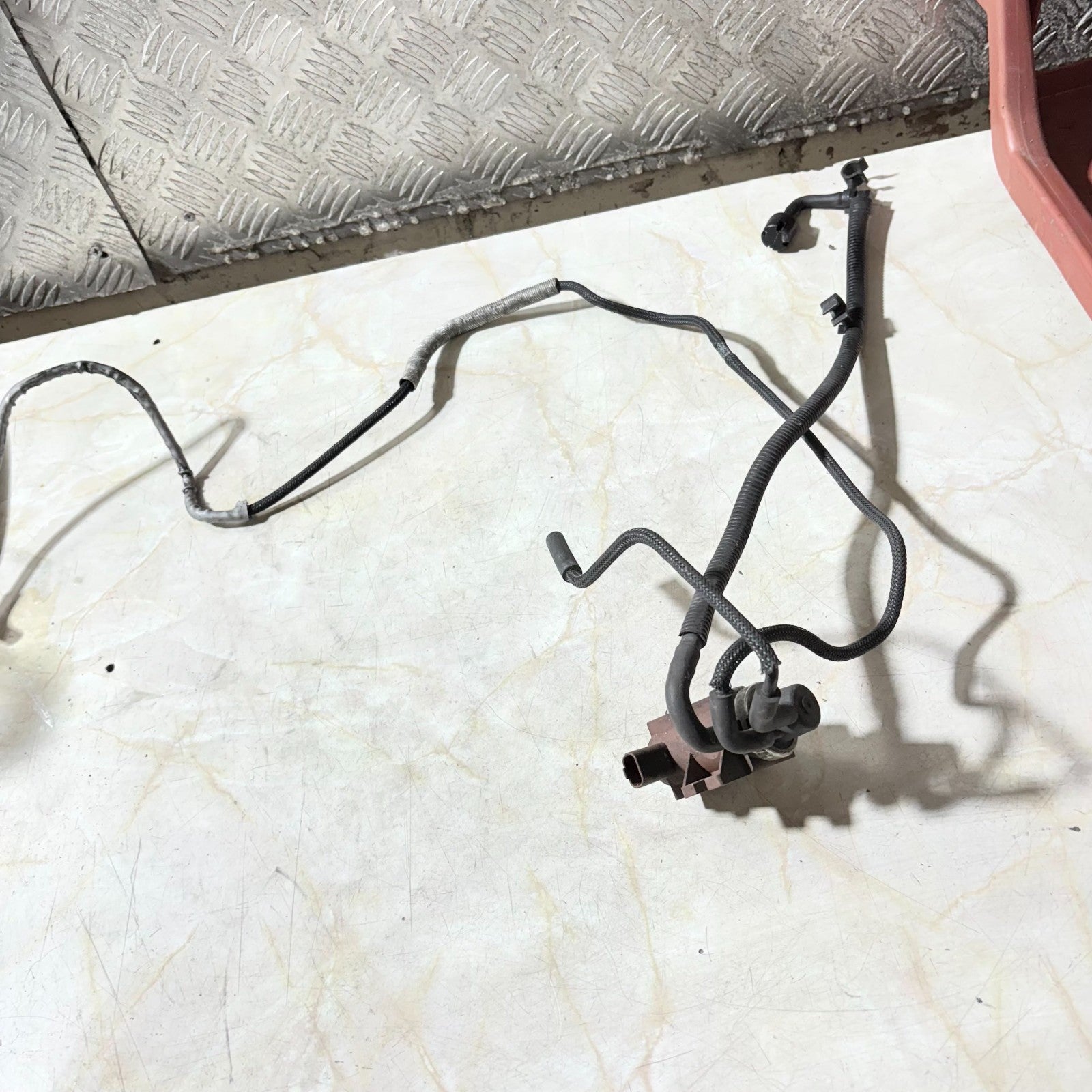 MAZDA 3 2005 VACUUM SOLENOID VALVE AND PIPES