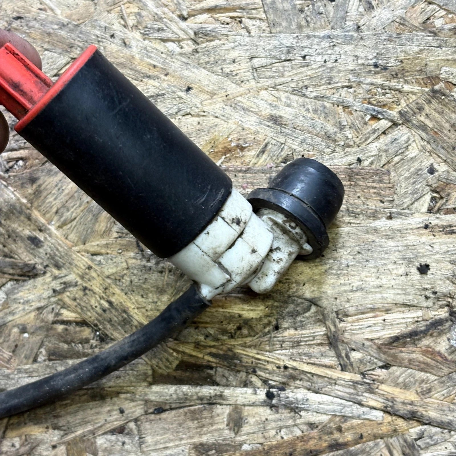 Windshield Windscreen Washer Pump for Toyota Yaris 2005-2011